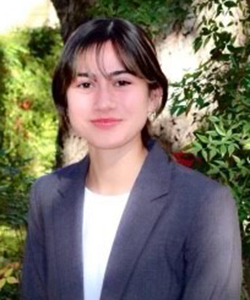 Peer Mentor Nadia Sifuentes