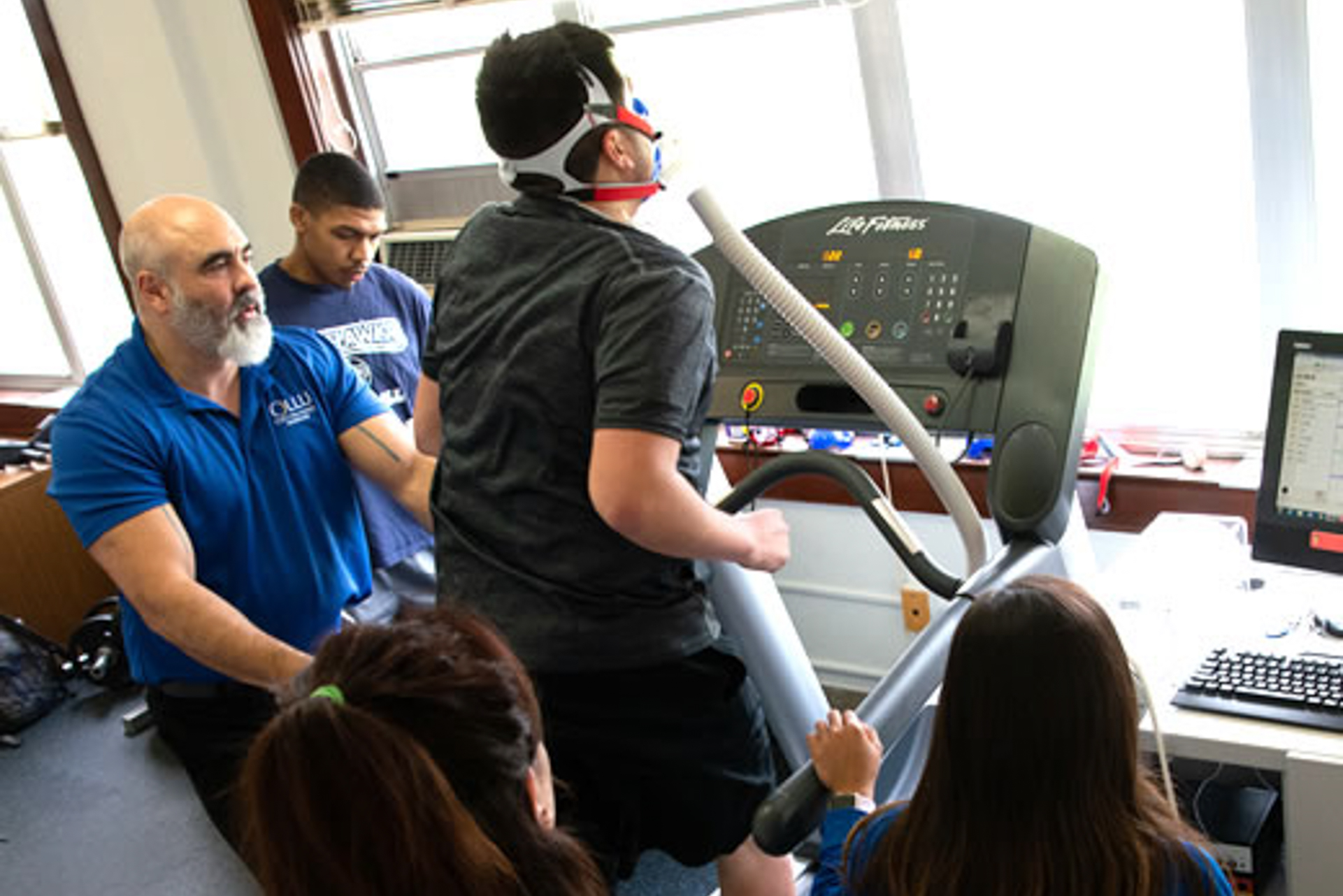 health_careers_lg Kinesiology students conducting lab testing and movement analysis while preparing for medical and health careers.