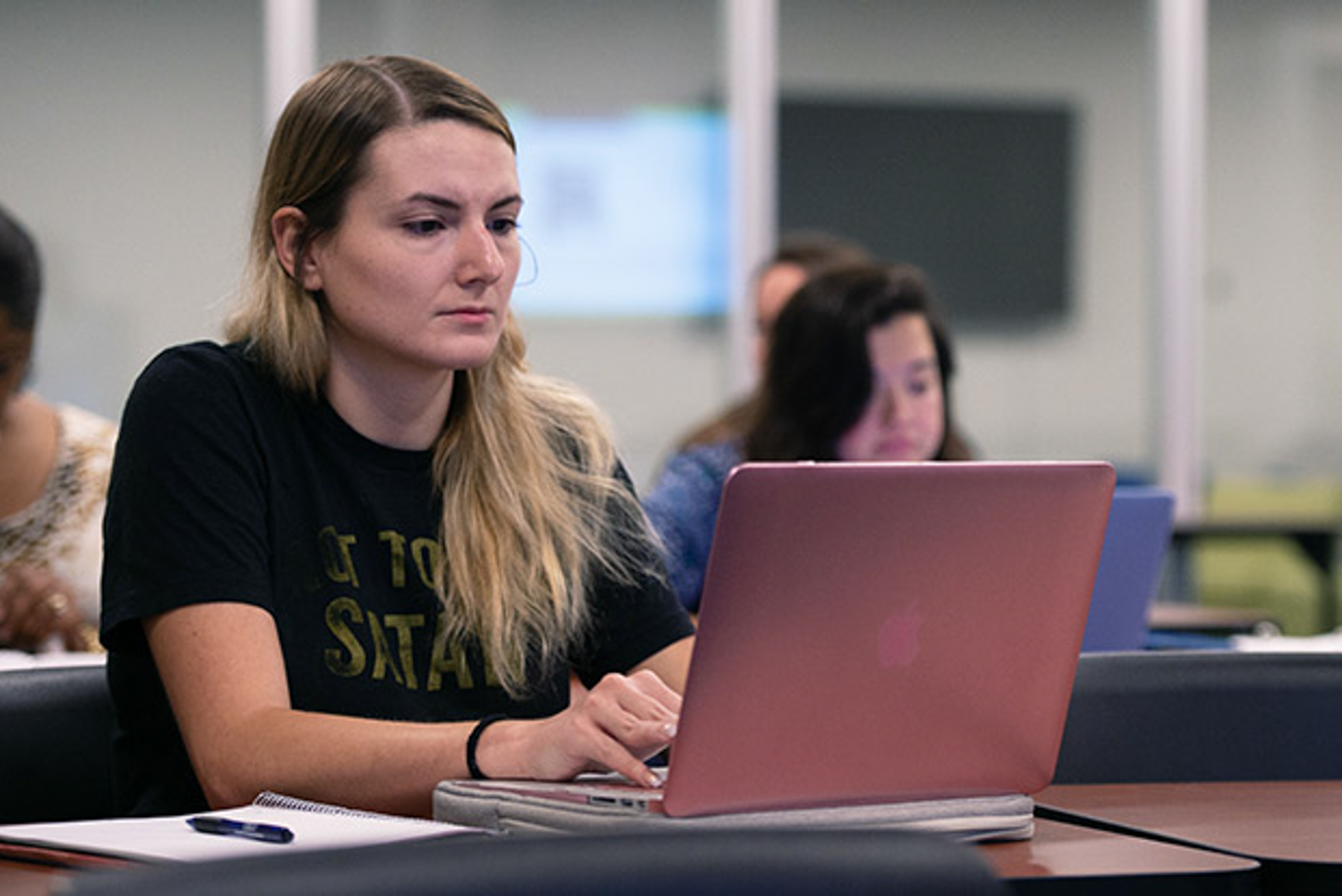 Kinesiology vs. Pre-Med: What Students Should Know Before Choosing a Path