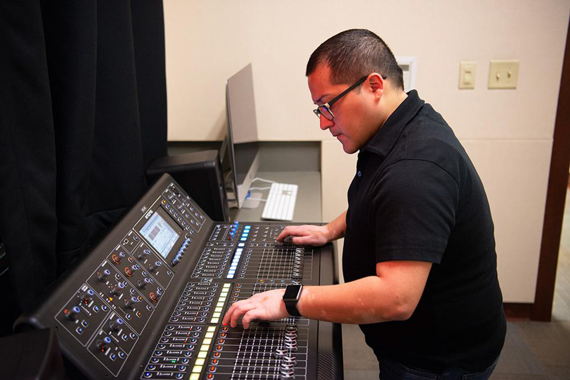 How OLLU's Mission Shapes Students Into Purpose-Driven Professionals