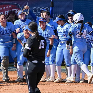 OLLU softball ranked No. 2 in nation, blasts record for wins