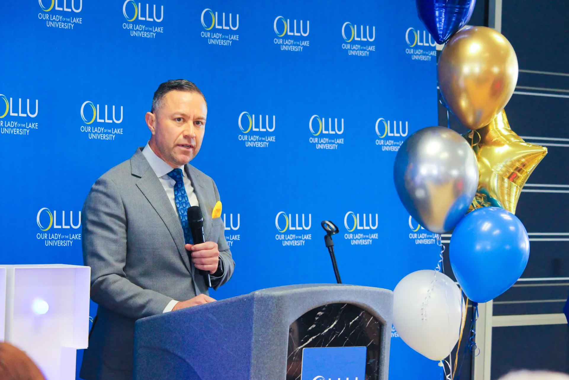 ollu-celebration-1-lg ollu president speaking at scholarship celebration